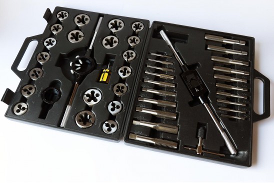 Tap- en snijmoerenset groot M6 t/m M24 metrisch 45-delig